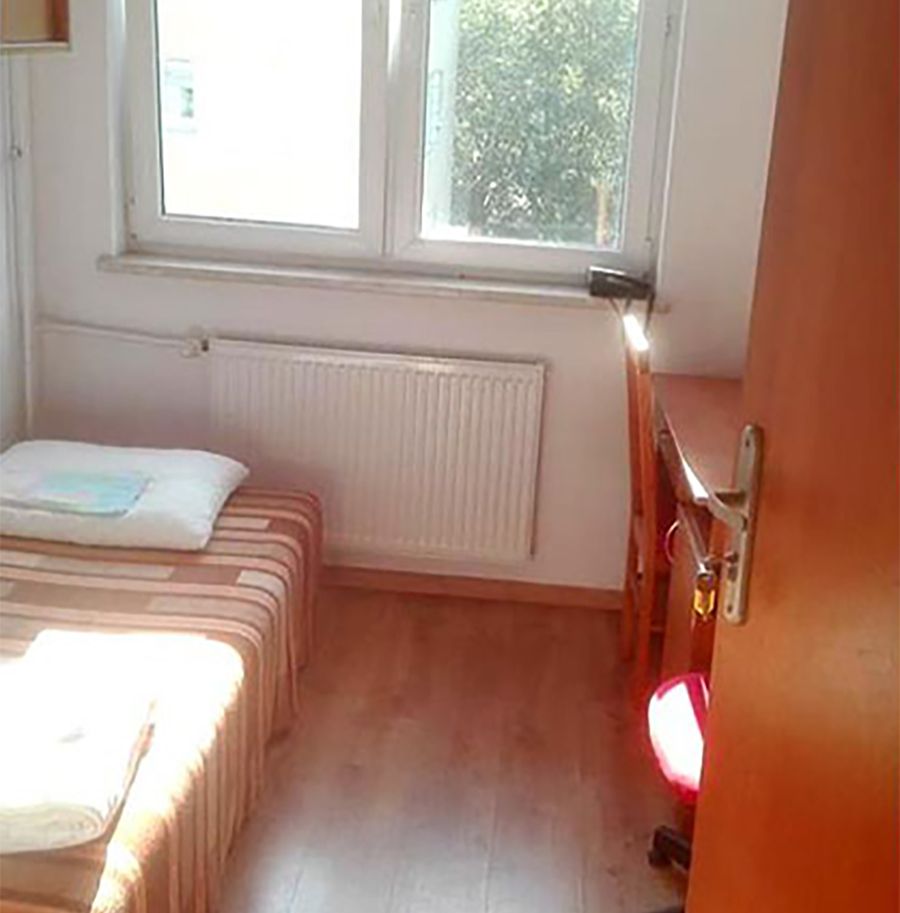 1-2 Kişilik Konaklama Seçenekleri ile Aylık 300-550 ZŁ arası